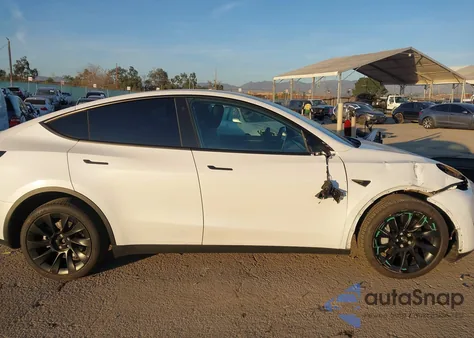 2022 Tesla Model Y Long Range Dual Motor All-Wheel Drive из США, поврежденный, VIN 7SAYGDEE1NF554945